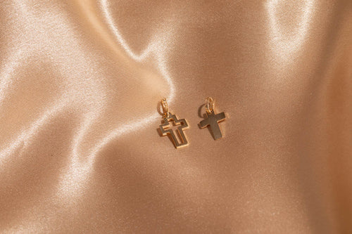Cruz creta de oro Aurana joyeria el mejor precio